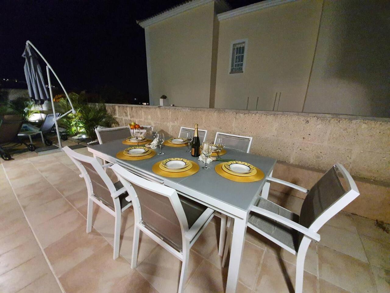 Villa Vanesa Luxury Private Villa With A Heated Pool, 4 Bedrooms And 4 Bathrooms Costa Adeje  Bagian luar foto