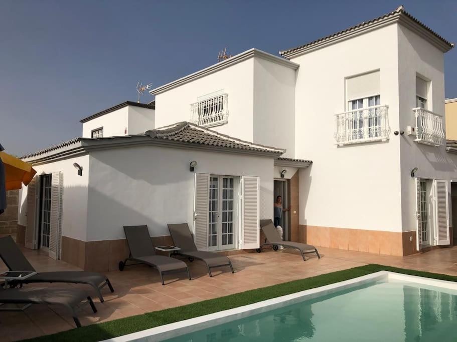 Villa Vanesa Luxury Private Villa With A Heated Pool, 4 Bedrooms And 4 Bathrooms Costa Adeje  Bagian luar foto
